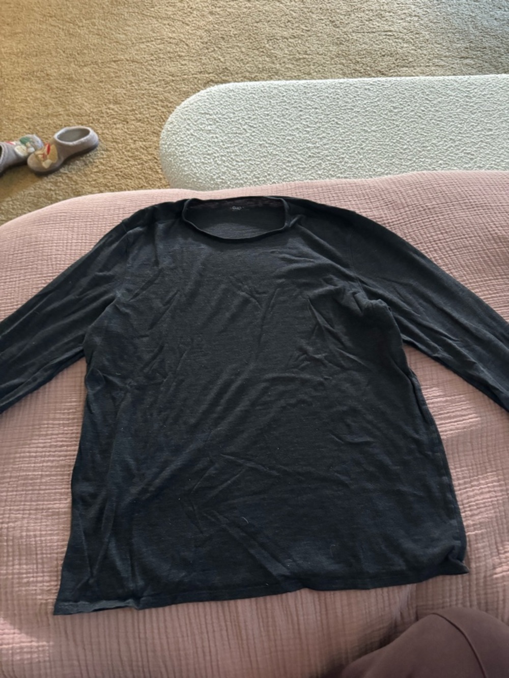 Gap Men's Black Long-Sleeve Crewneck Shirt